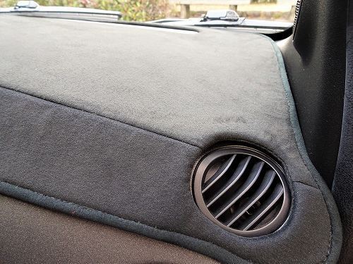 ABARTH595アルカンターラダッシュマット: 社長のほっとタイム